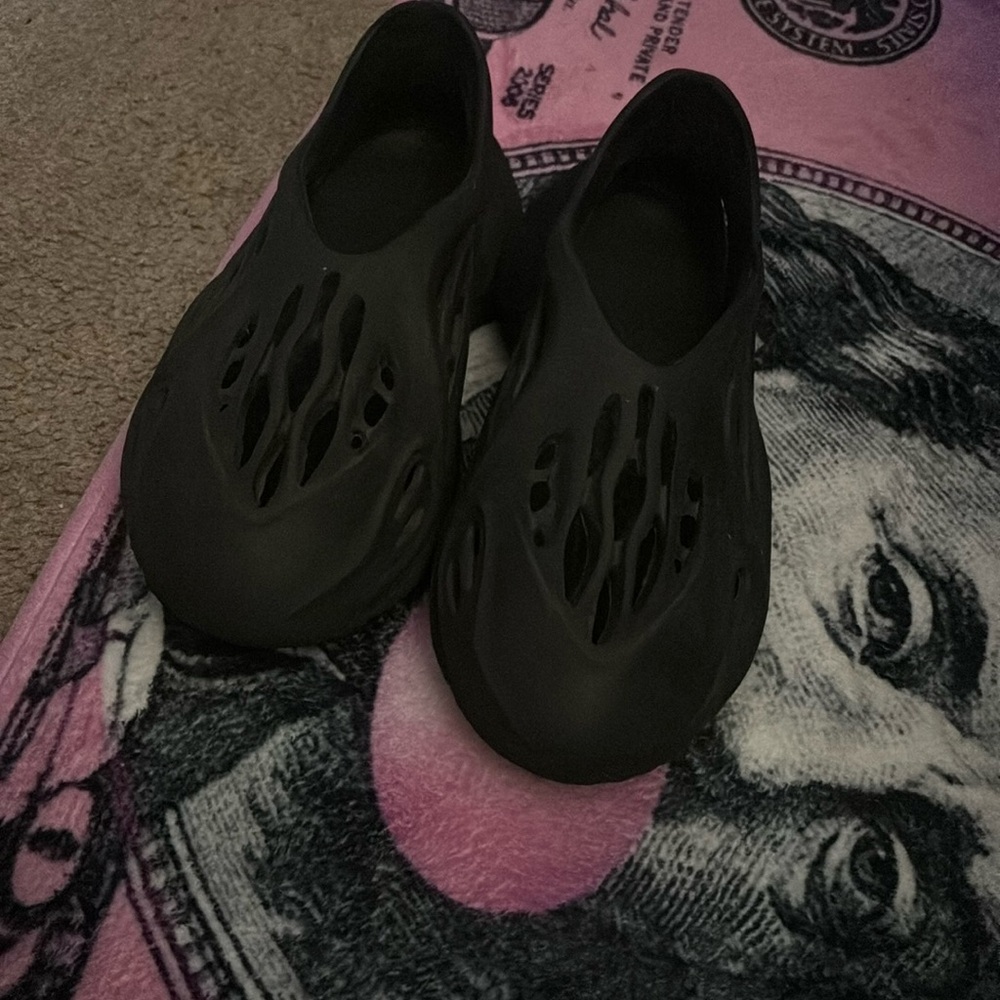 yeezy foam runner